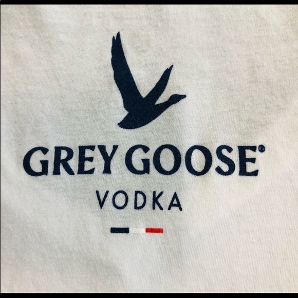 Andy Warhol Pop Art Grey Goose Vodka Fitted T-shirt size Small - Picture 3 of 7